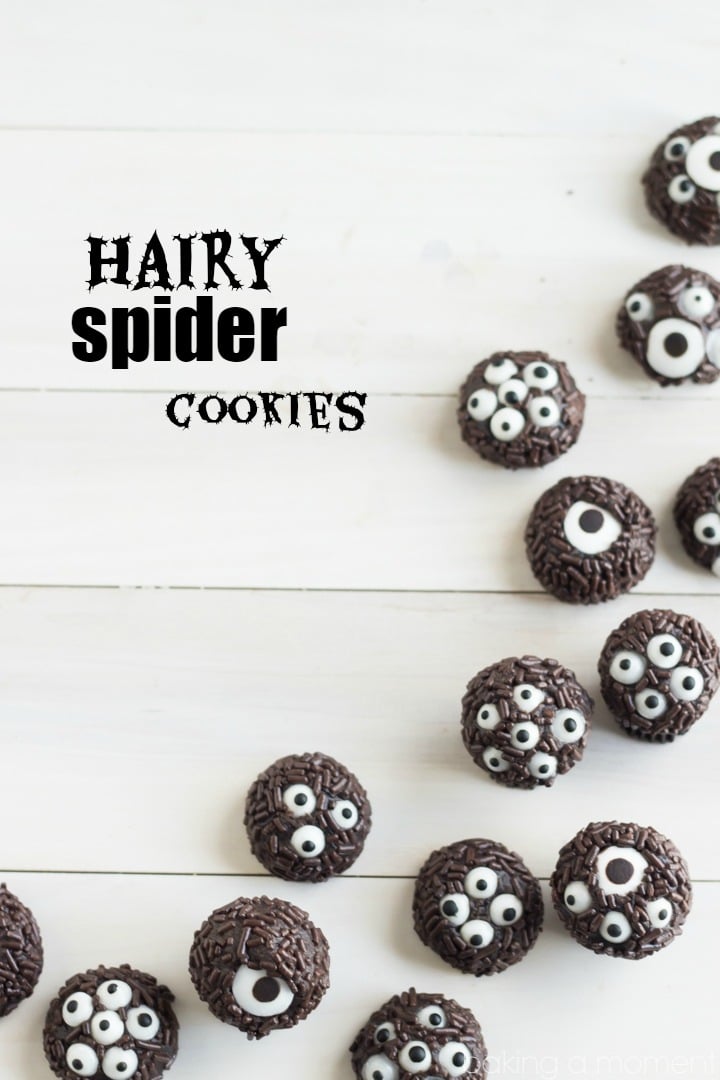 These Hairy Spider Cookies are so much fun for Halloween! So spooky and cute, and they taste like a soft & fudgy Oreo. 
