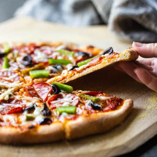 Easy & Quick Homemade Pizza Recipe - Thursday Night Pizza