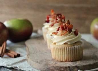 Apple Cinnamon Pancake Cupcakes with Maple Buttercream and Bacon
