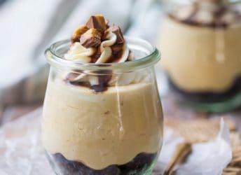 Peanut Butter Pie Jars: Cold, creamy, and super-simple to make! Perfect no-bake dessert for summer. food desserts peanut butter