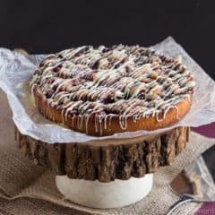 Ridiculously easy Cranberry Cinnamon Roll Cake. Tastes just like a freshly baked, yeasty-gooey cinnamon roll with tart cranberries swirled in. No kneading, and you don't even have to wait for it to rise! Making this for holiday breakfast ;)