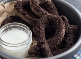 Cookies & Cream Baked Churros! Yes, it's a thing! They are so good and so easy to make. Grab some Oreos and whip up a batch!