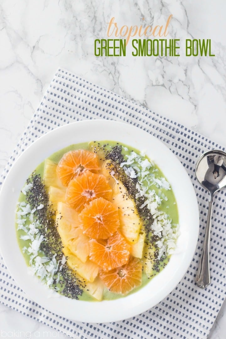 Like a ray of sunshine! This tropical green smoothie bowl is a great start to the day. 