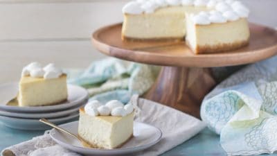 Perfection! This cheesecake was dense and creamy, and I loved the buttery vanilla wafer crust. #savemetips https://www.pinterest.com/pamcookingspray/ #spon