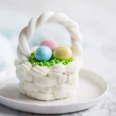 Easter Basket Cupcakes-- So cute and surprisingly simple to make. What a fun spring project to do with kids or grandkids!