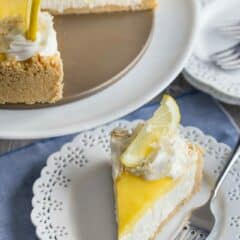 No-Bake Lemon Macaroon Cheesecake: so easy to make and so much incredible lemon and coconut flavor!