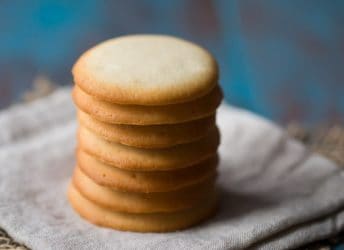 Brown Edge Wafers: a light, crisp, buttery vanilla cookie that's great with a cup of coffee or tea! An easy recipe that's endlessly versatile.