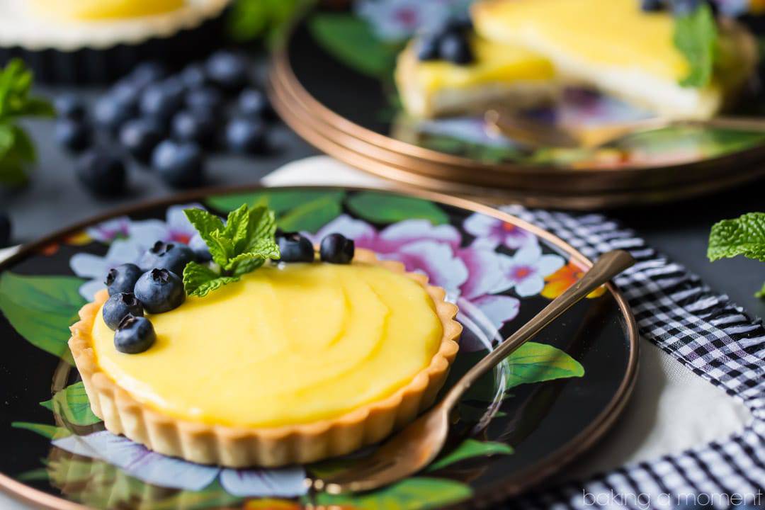 Lemon Cheesecake Tarts: with a buttery shortbread crust, a fluffy no-bake cheesecake base, and tangy lemon curd. One of the best desserts I've ever had! food desserts lemon #ad @mackenziechilds