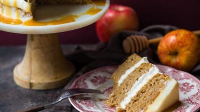 Apple Honey Cake: just a hint of cinnamon, a fluffy cream cheese frosting, and the most INCREDIBLE honey caramel drizzle! food desserts apple