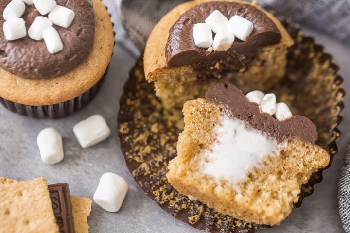 Marshmallow Filled S'mores Cupcakes