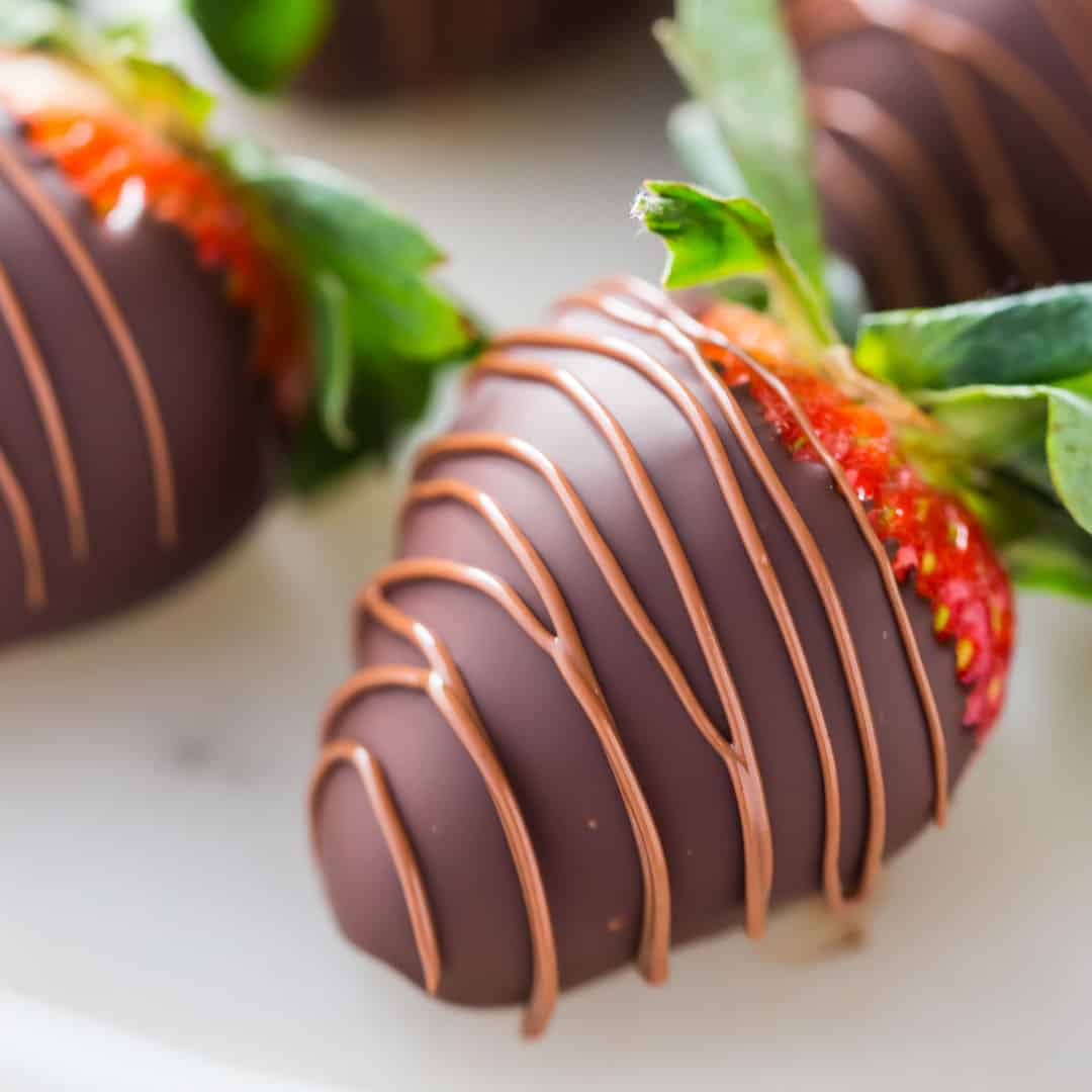 Easy Guide To Making Chocolate Covered Strawberries Baking A Moment