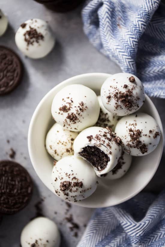 Oreo Balls: easy, 3-ingredient candy recipe -Baking a Moment