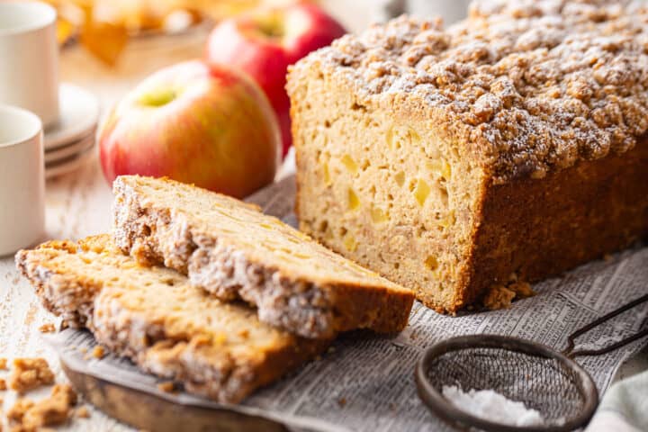 How to make apple bread with a cinnamon crumb topping.