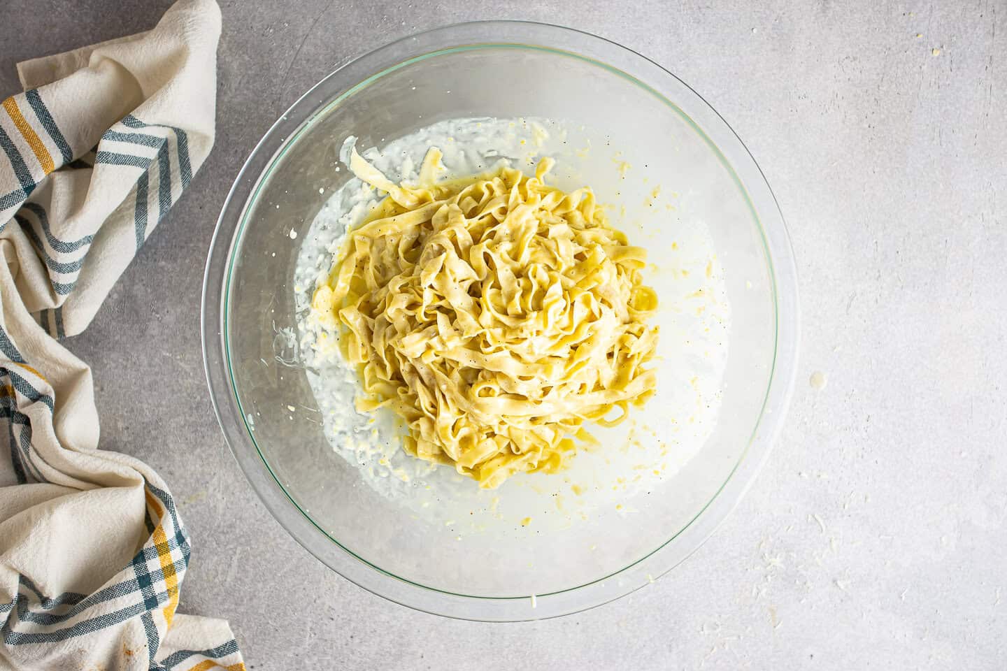 Fresh pasta tossed in a creamy lemon sauce.