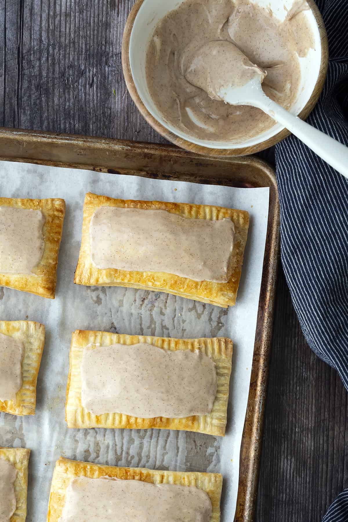 Frosted pop tarts