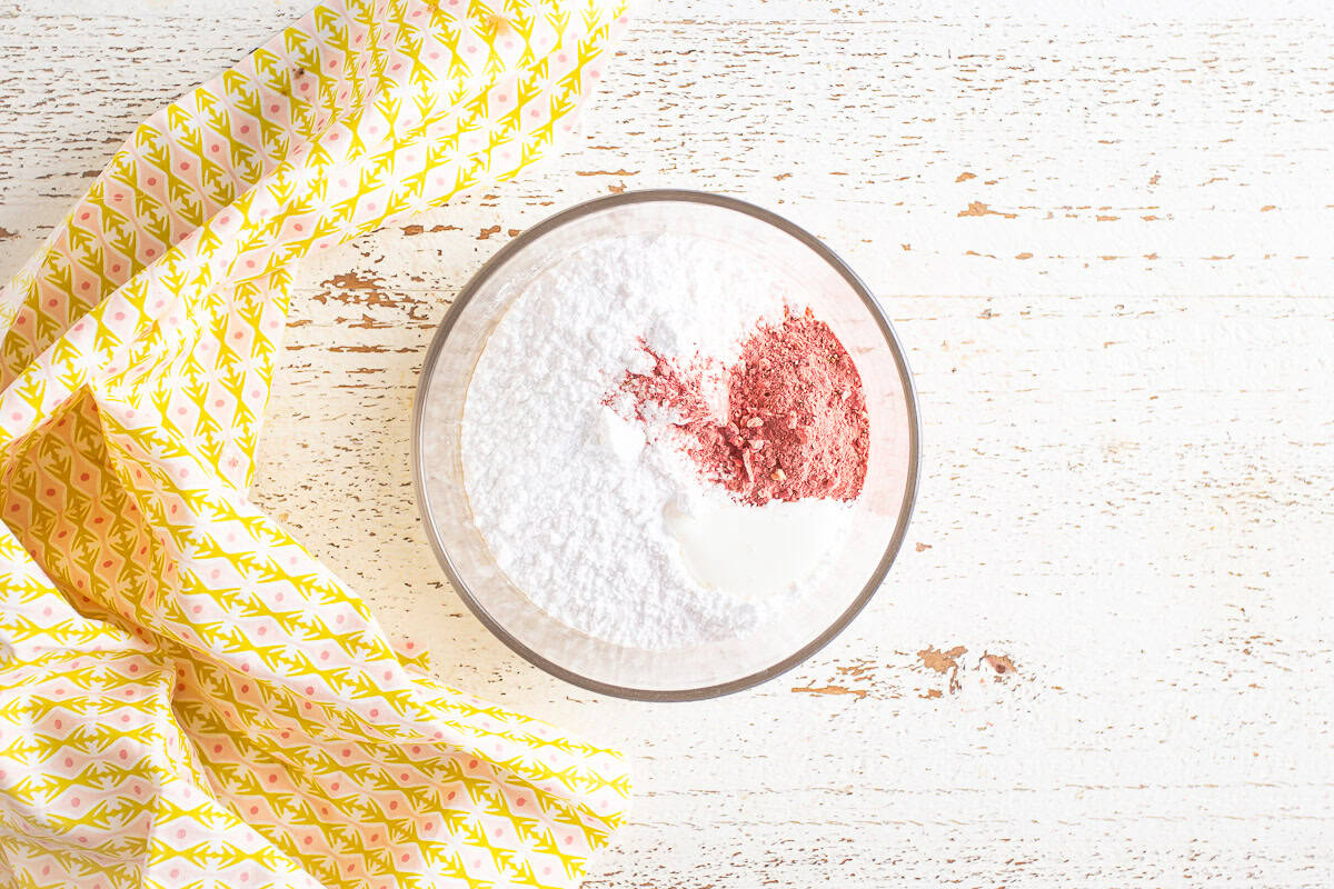 Strawberry icing for a strawberry matcha loaf.