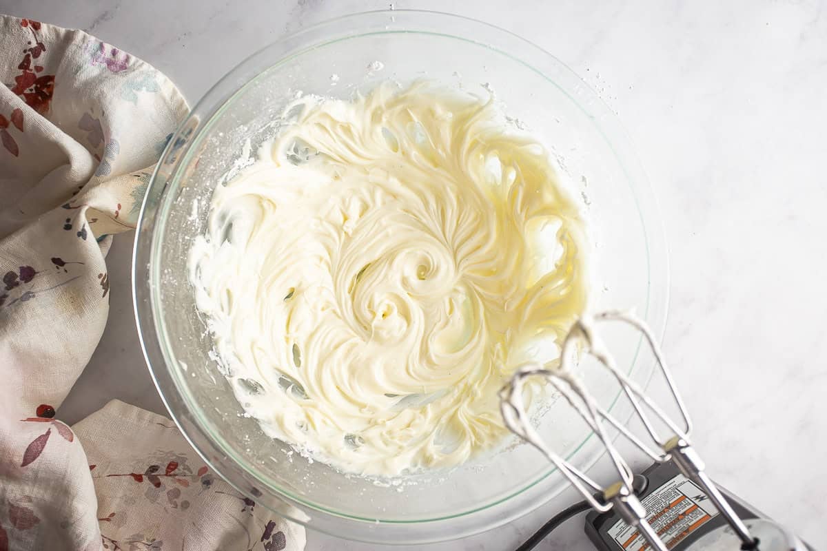 Almond roll icing after being beaten.