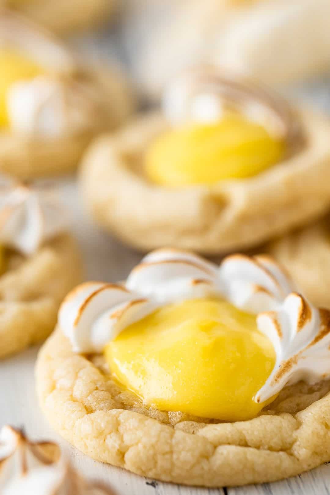 Closeup of a lemon meringue pie cookie.