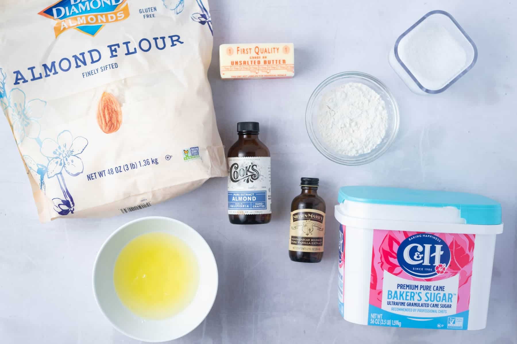 Ingredients for financiers in separate containers